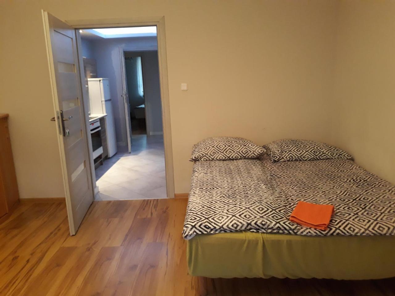 Hostel Lotniskowy Gdańsk Buitenkant foto